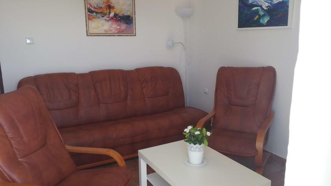 Apartment Pepi ポヴリャナ エクステリア 写真
