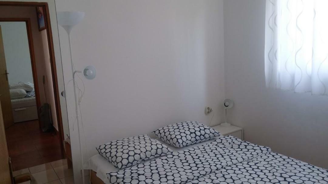 Apartment Pepi ポヴリャナ エクステリア 写真